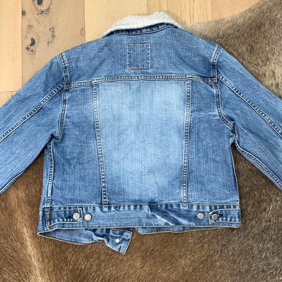 Old Navy Blue Jean Jacket with Cream Sherpa Collar & Sleeves - Picture 11 of 11